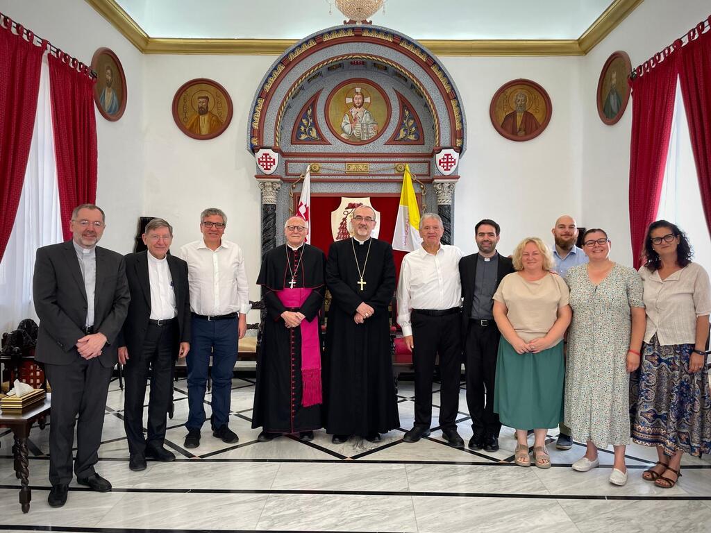 An international delegation of Sant'Egidio in Jerusalem and Bethlehem to express solidarity with the communities suffering from war